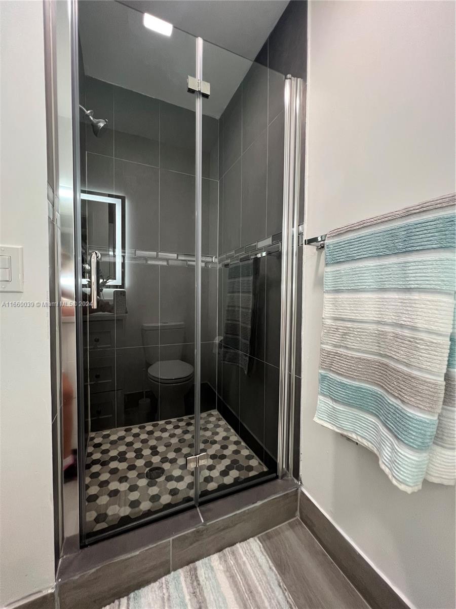 KINGS POINT NORMANDY COND - Residential