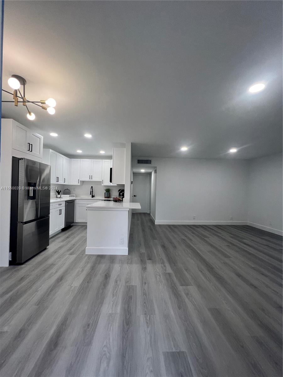 KINGS POINT NORMANDY COND - Residential