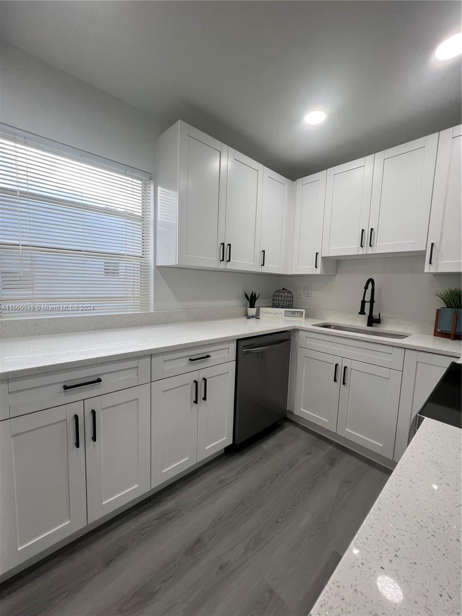 KINGS POINT NORMANDY COND - Residential