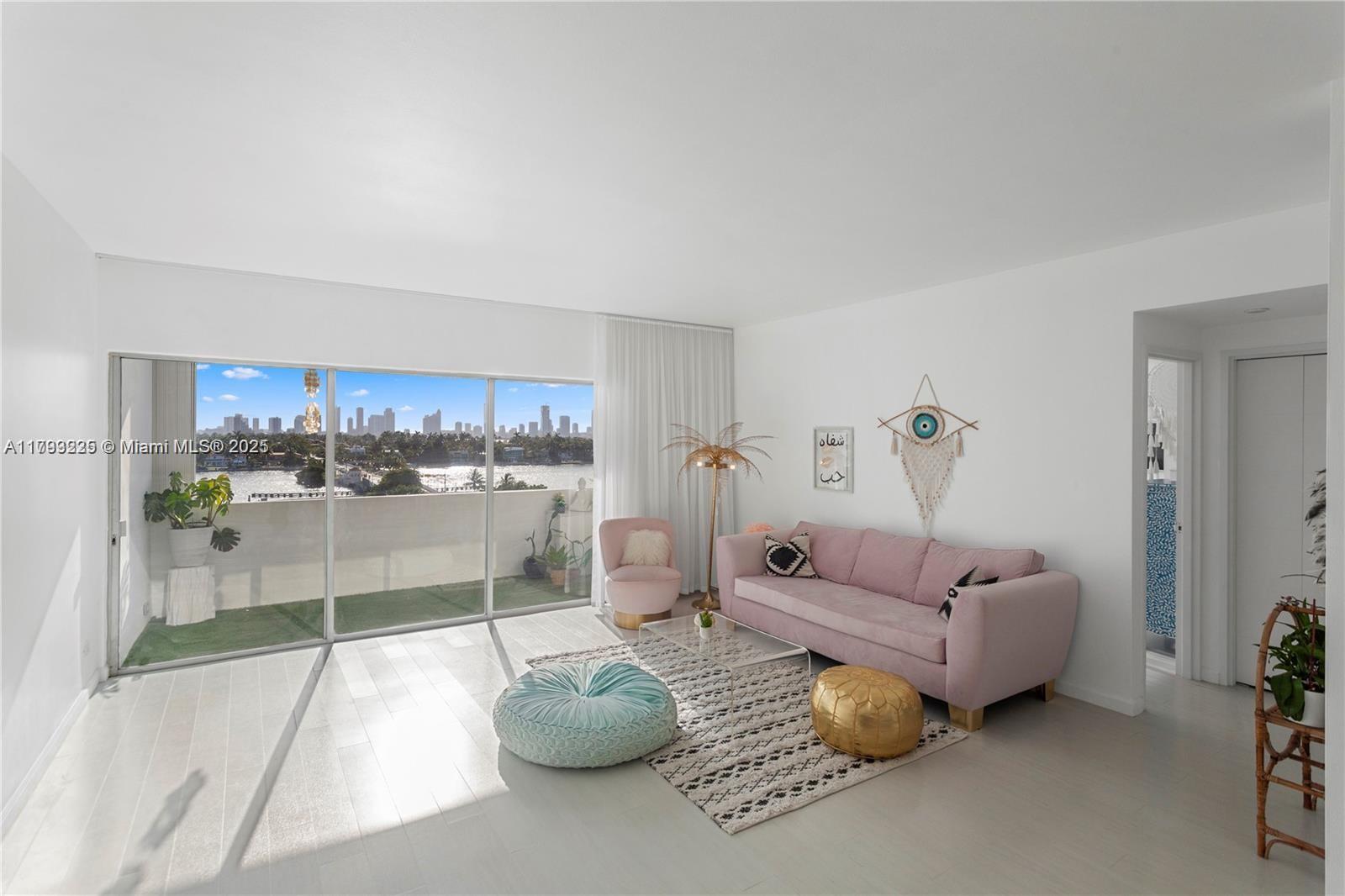 Rental Property at 3 Island Ave 7E, Miami Beach, Miami-Dade County, Florida - Bedrooms: 1 
Bathrooms: 1  - $4,000 MO.