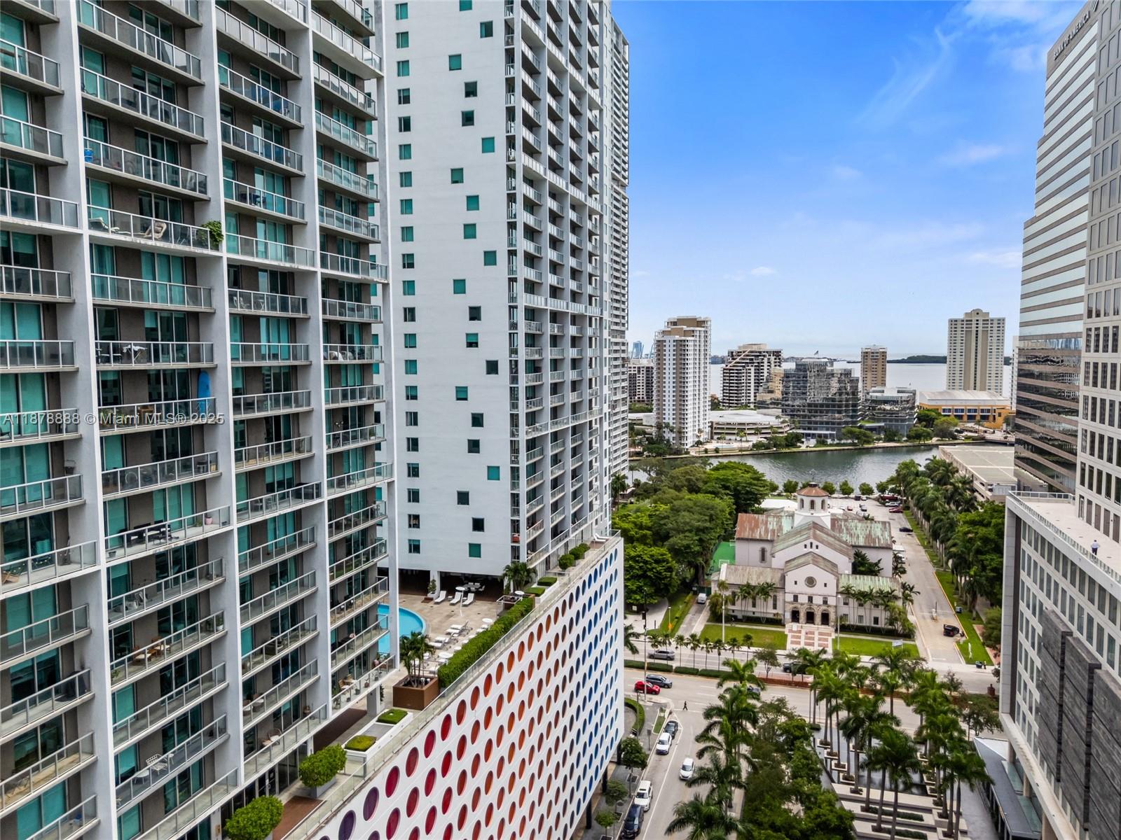 500 BRICKELL WEST CONDO - Residential