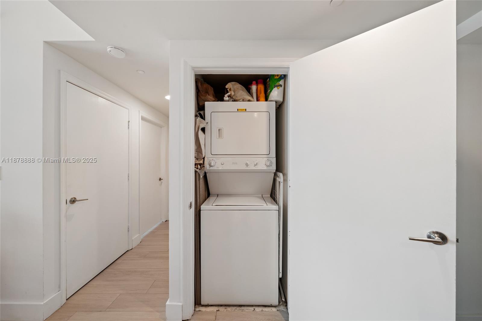 500 BRICKELL WEST CONDO - Residential