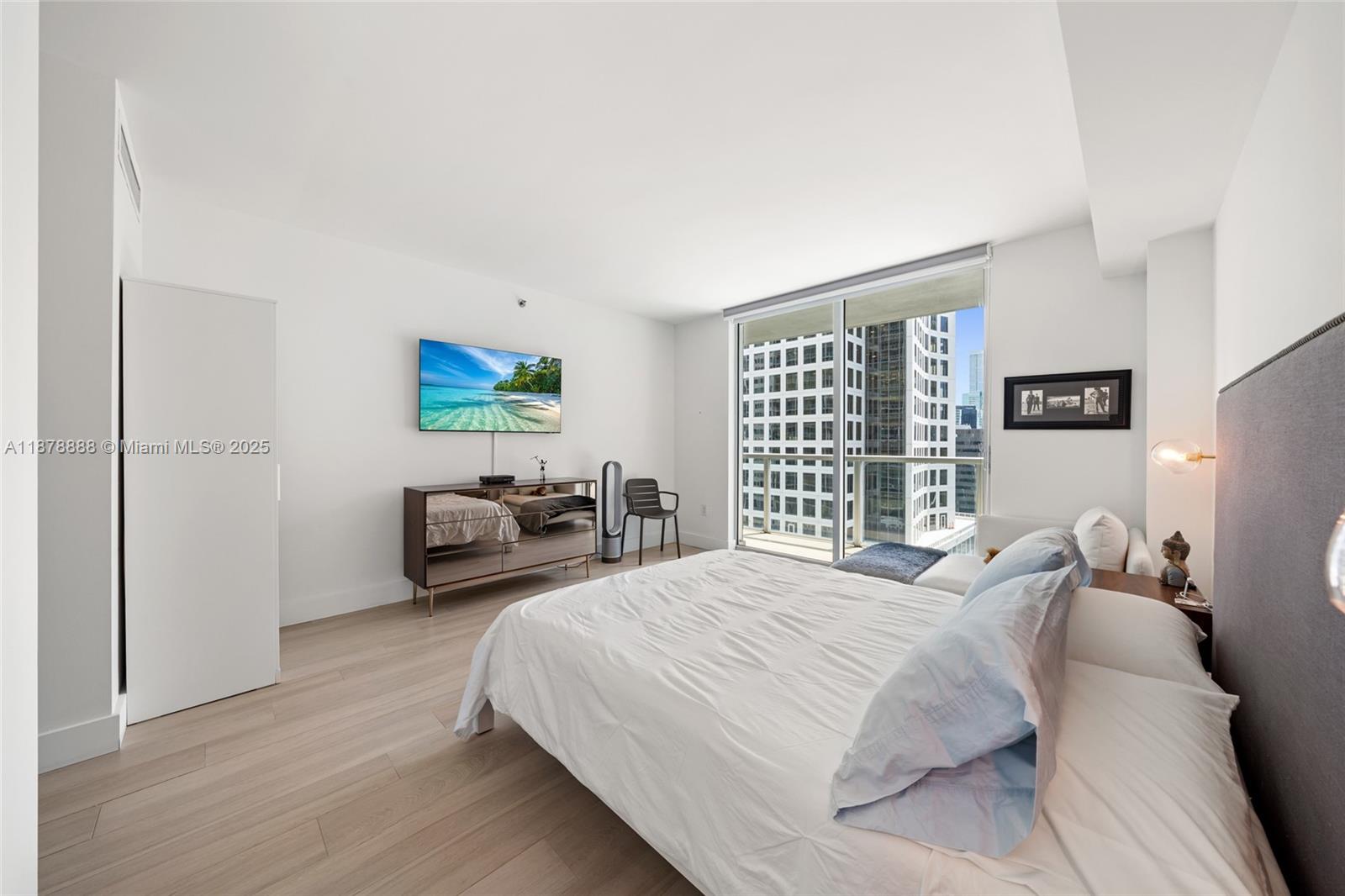 500 BRICKELL WEST CONDO - Residential