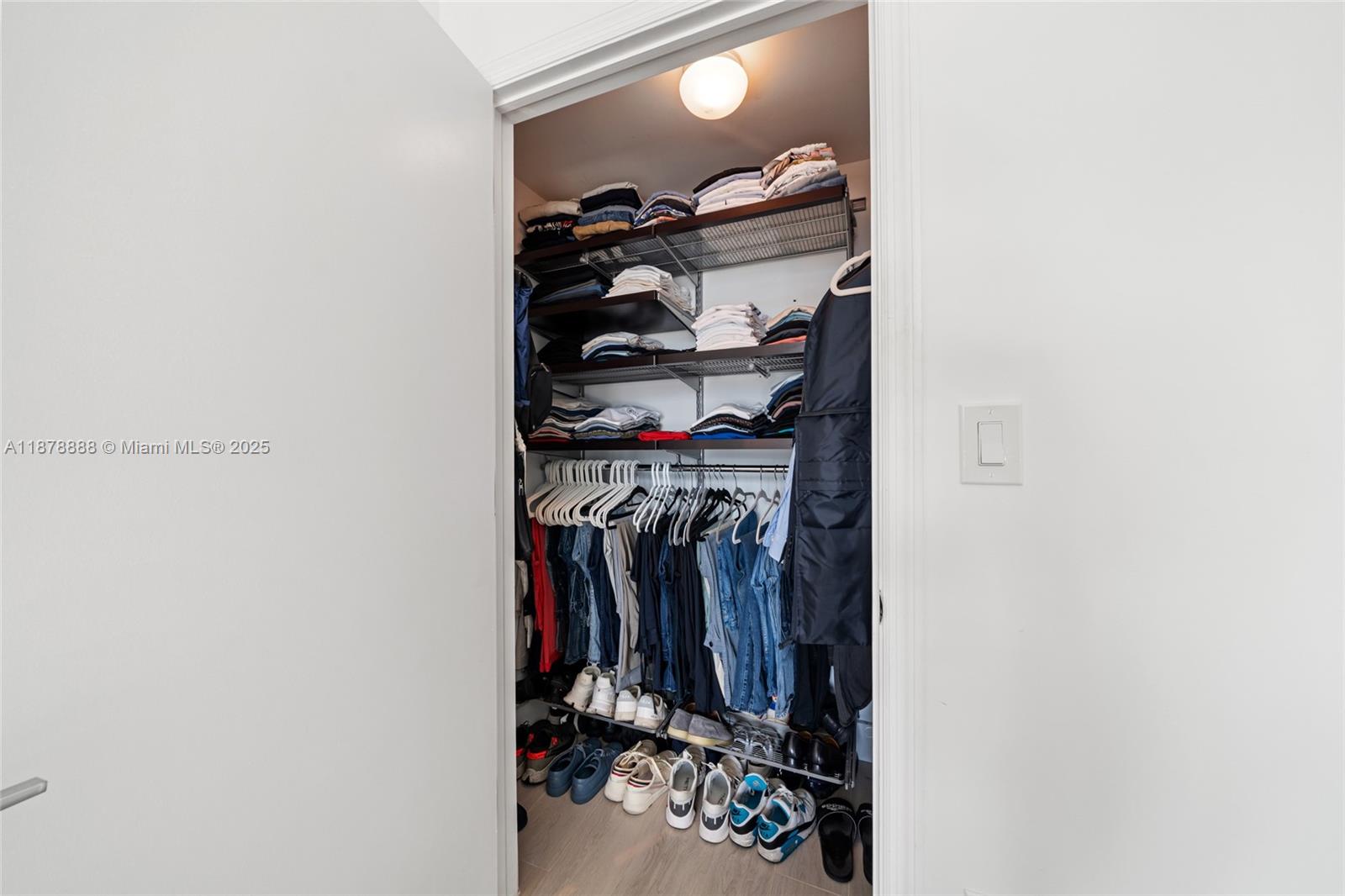 500 BRICKELL WEST CONDO - Residential