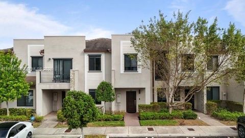 325 NE 208th Ter Miami FL 33179