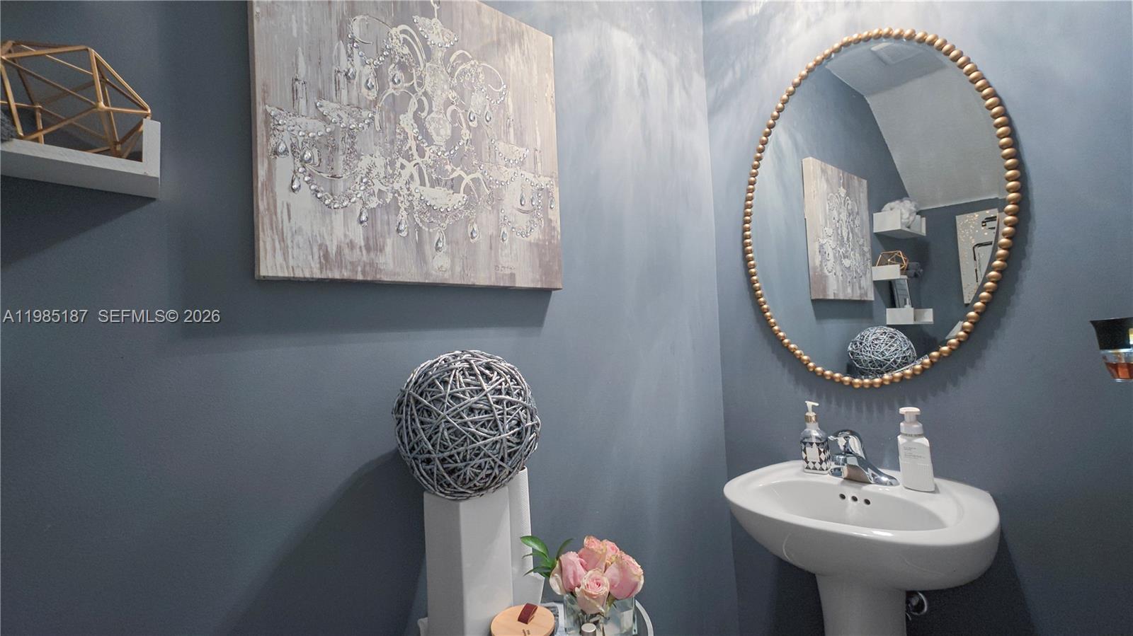 VIA VENTURA NEIGHBORHOOD - Residential