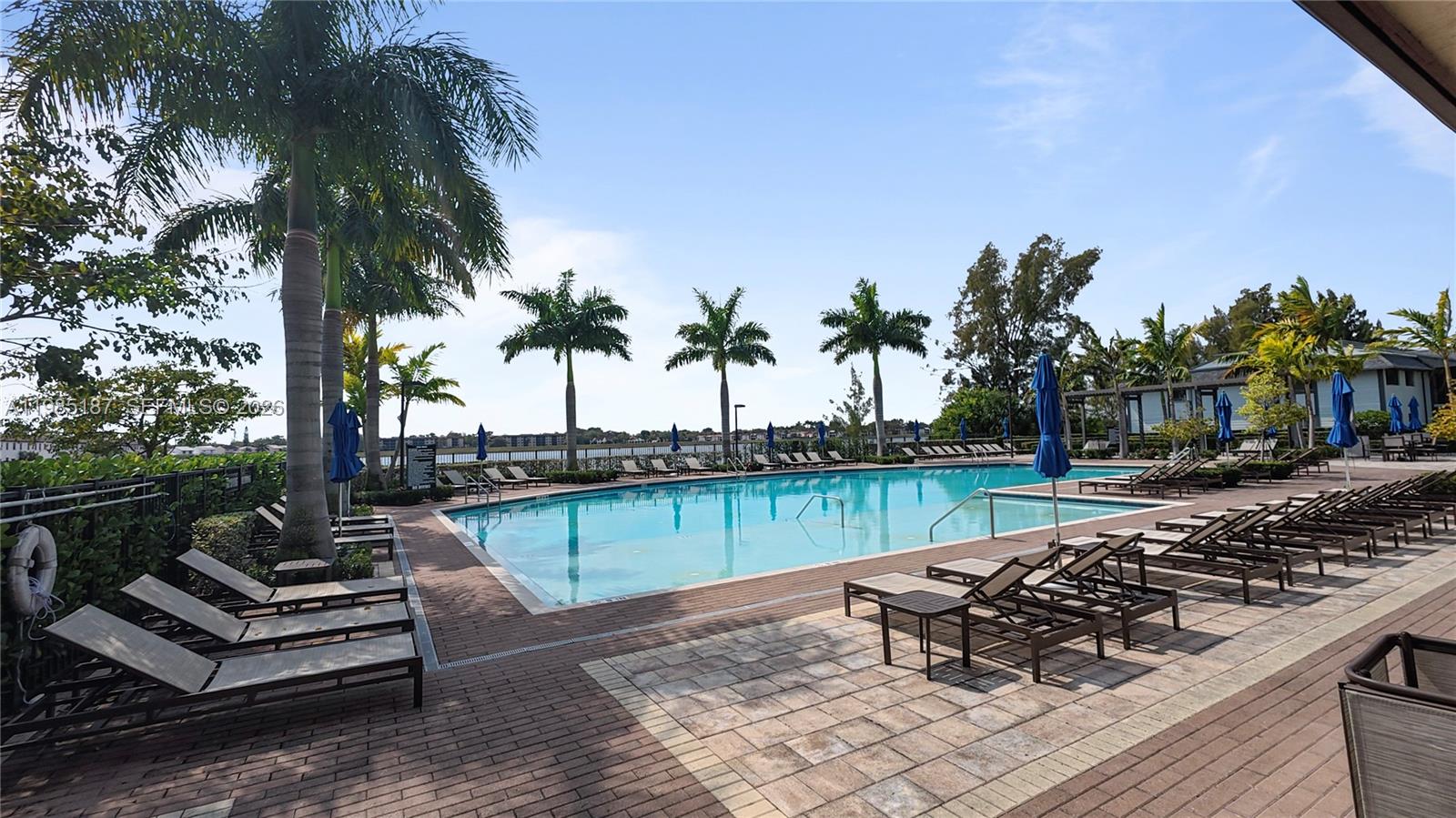 VIA VENTURA NEIGHBORHOOD - Residential