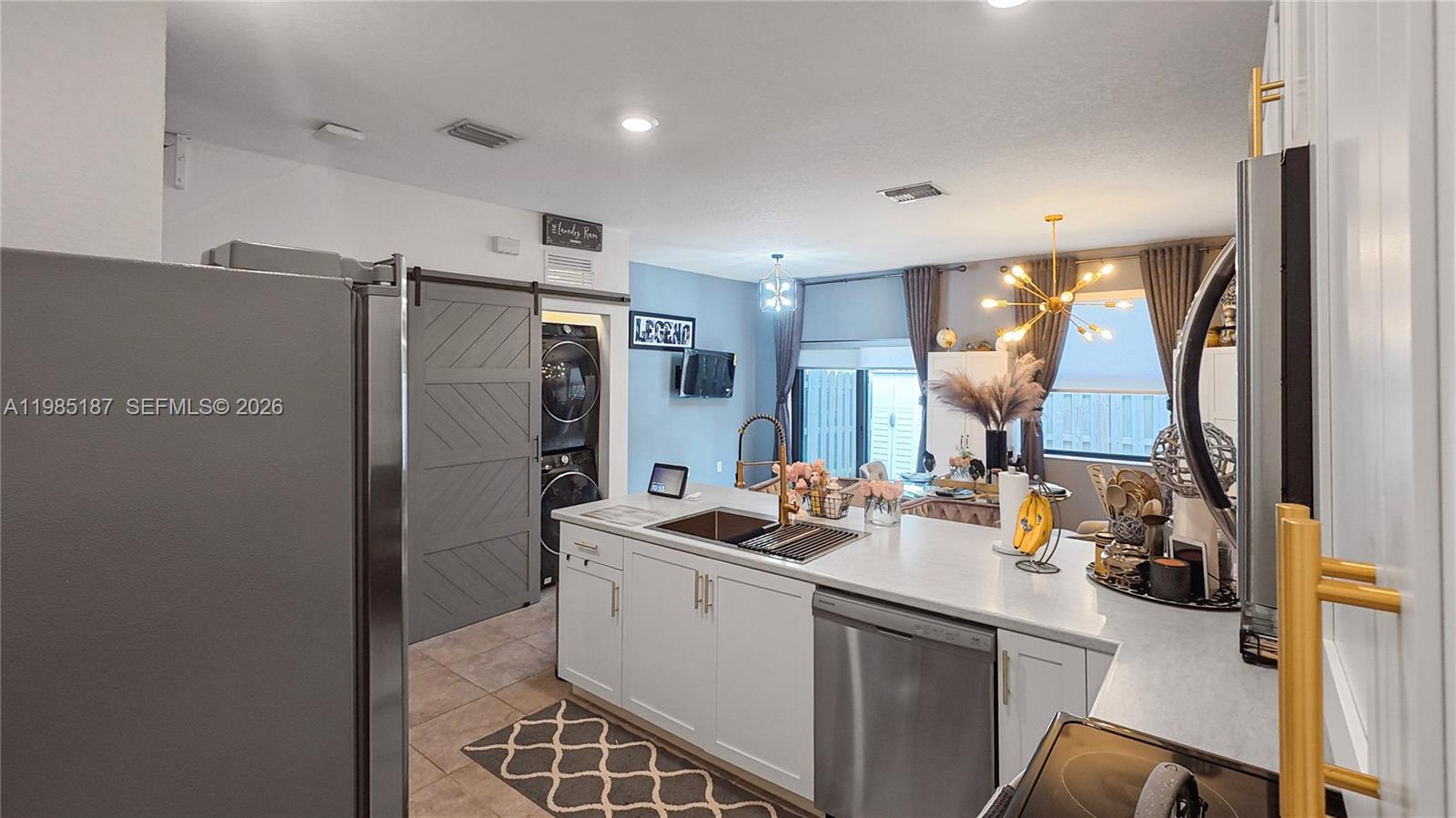 VIA VENTURA NEIGHBORHOOD - Residential