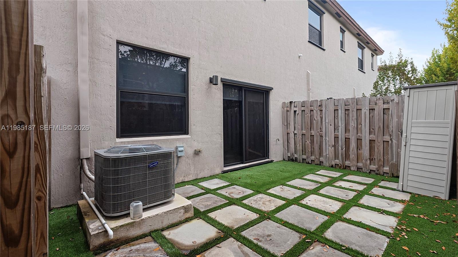 VIA VENTURA NEIGHBORHOOD - Residential