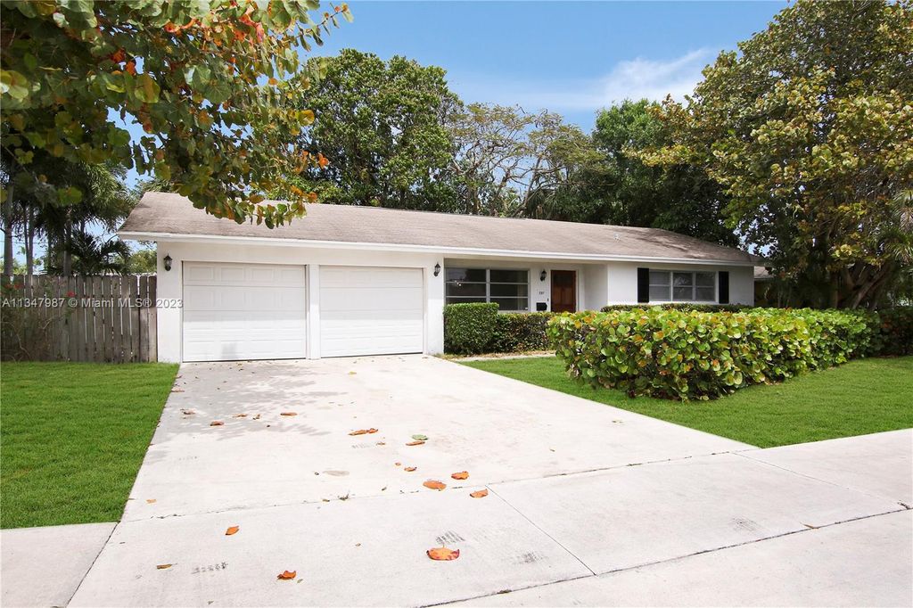 Photo of 397 Lighthouse Dr, Palm Beach Gardens, FL 33410 (MLS # A11347987)