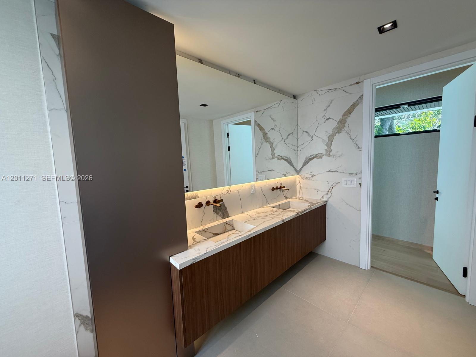 BRICKELL ESTATES - Residential