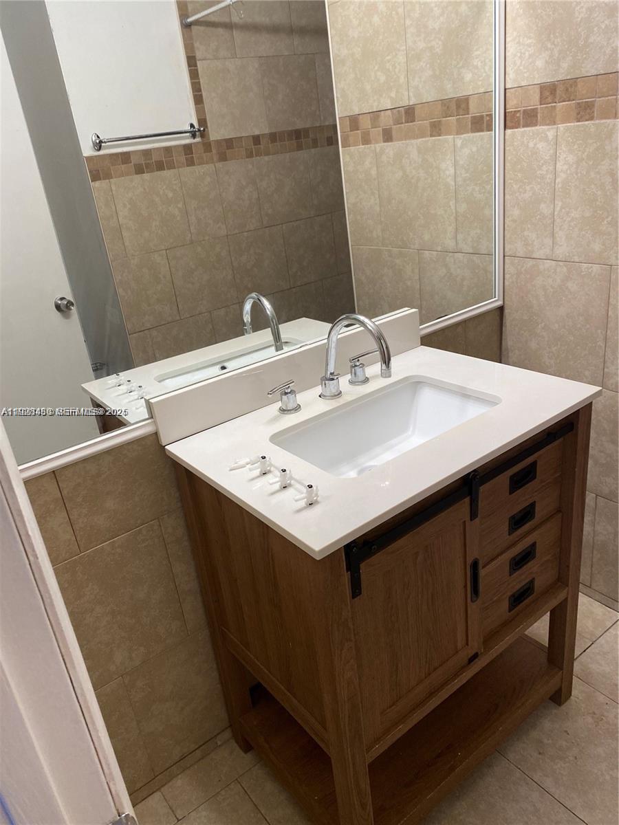 ROCK ISLAND LAND CORP - Residential