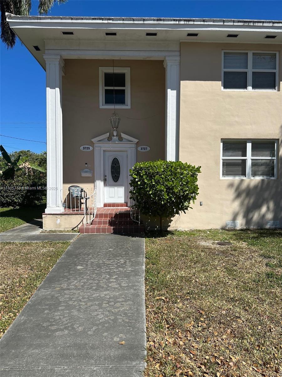 Rental Property at 3725 Ponce De Leon Blvd 3725, Coral Gables, Broward County, Florida - Bedrooms: 2 
Bathrooms: 1  - $2,550 MO.