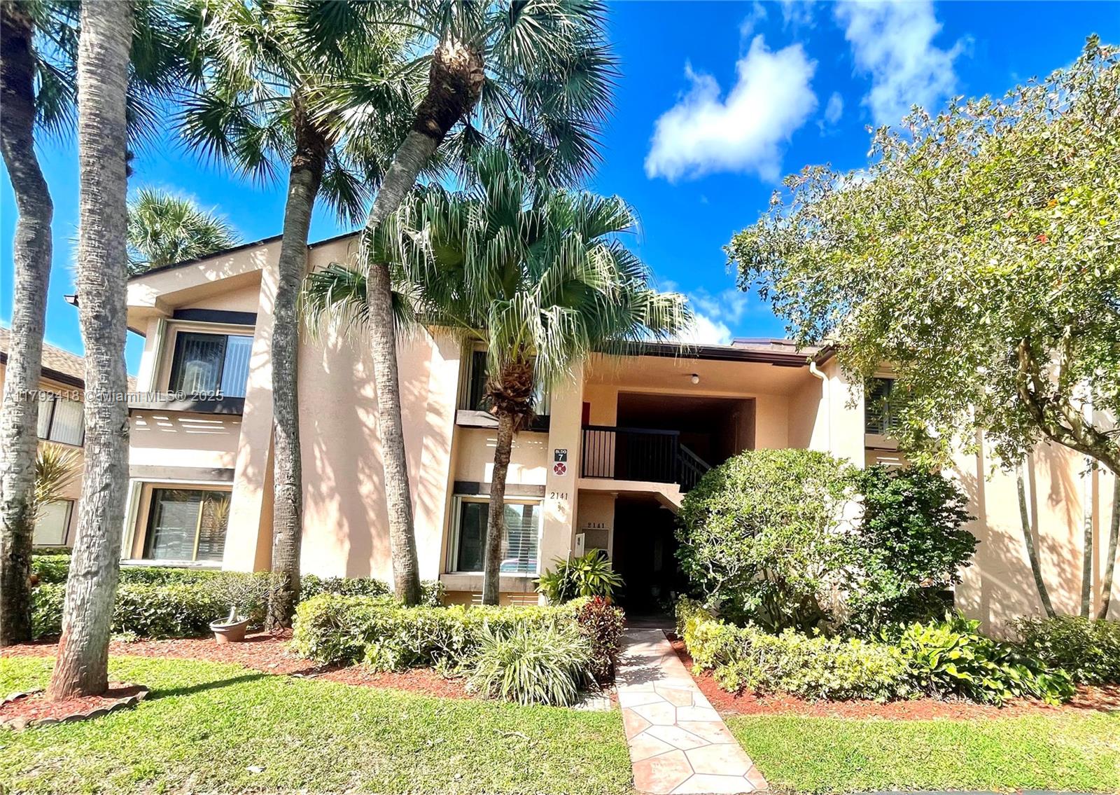 2141 Sw 93rd Way 704, Davie, Broward County, Florida - 2 Bedrooms  
2 Bathrooms - 