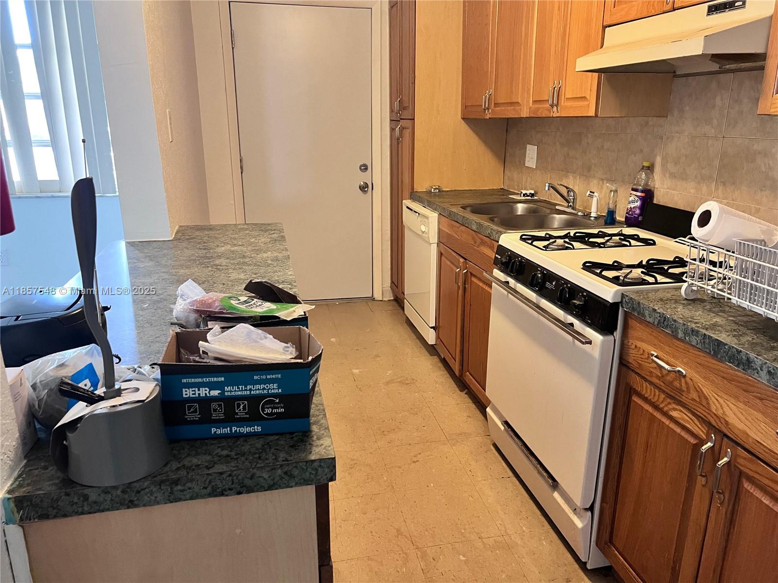 160 NE 203rd Ter E5