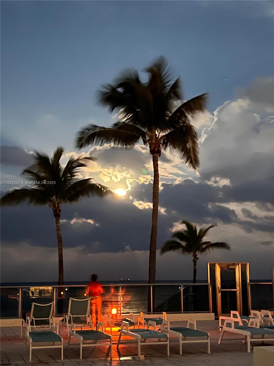 THE WAVE CONDO - Residential