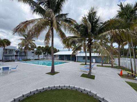 Photo of 411 Executive Center Dr #109, West Palm Beach, FL 33401 (MLS # A12072429)