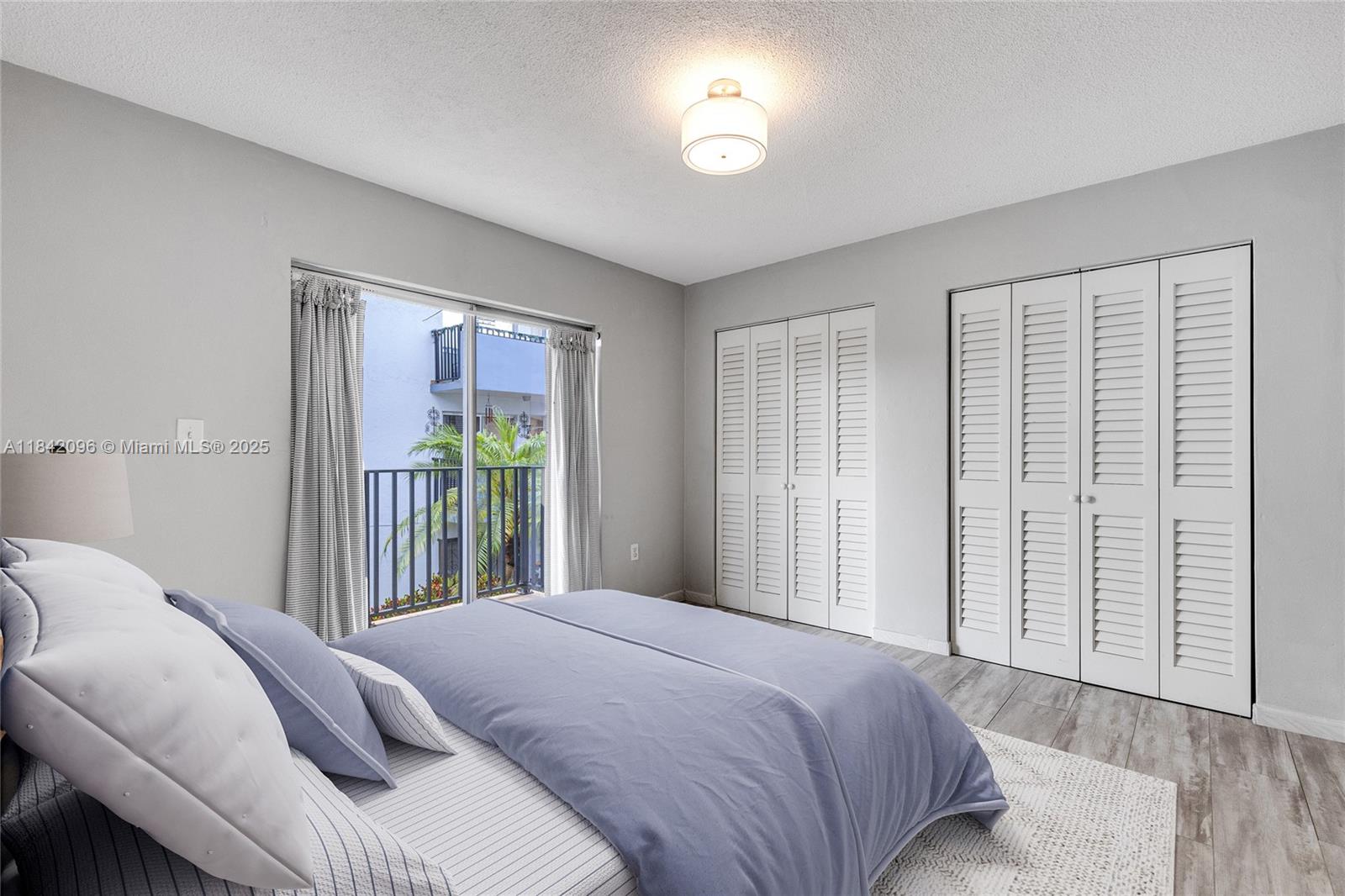 2465 SW 18th Avenue 3208, Miami, FL, 33145/$280,000 1 2465 SW 18th Avenue 3208