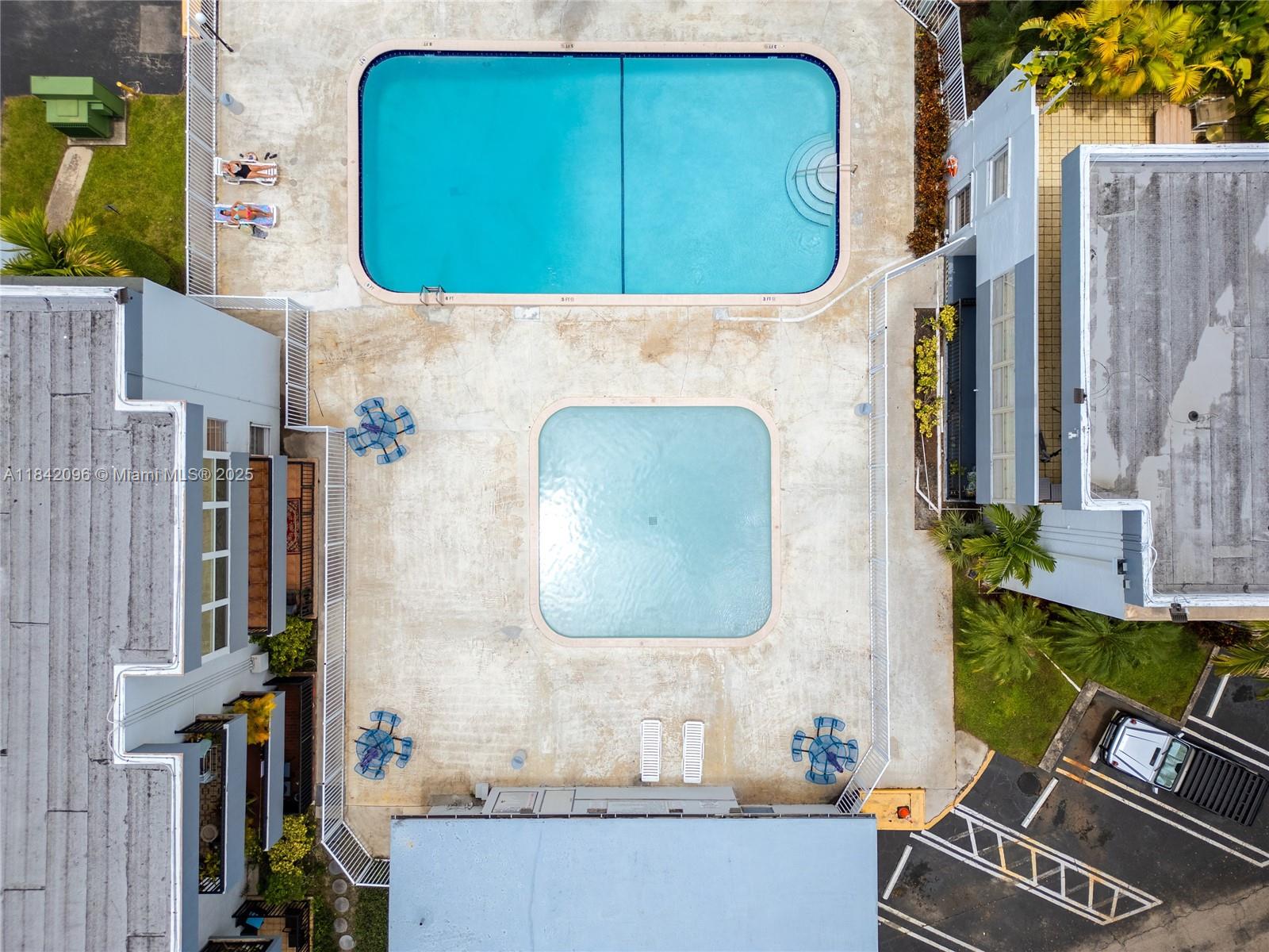 GROVE GARDENS CONDO - Residential