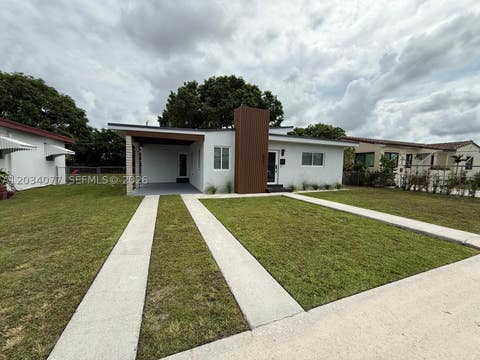 Photo of 521 E 33rd St, Hialeah, FL 33013 (MLS # A12034077)