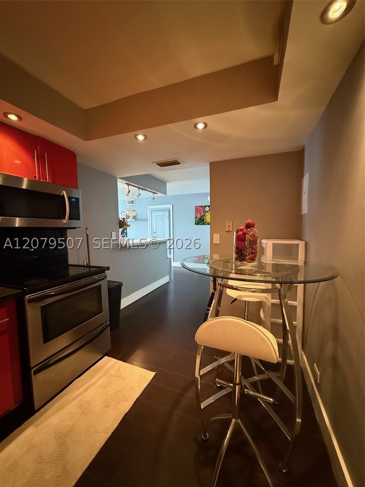 6039 Collins Ave 1505