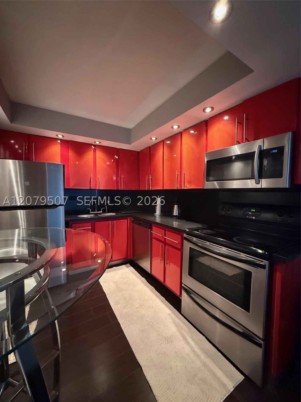 6039 Collins Ave 1505