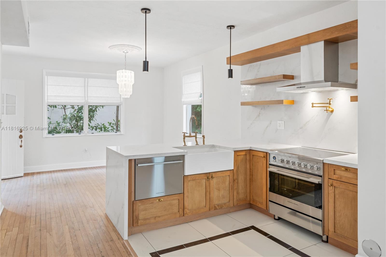 726 Meridian Ave 5