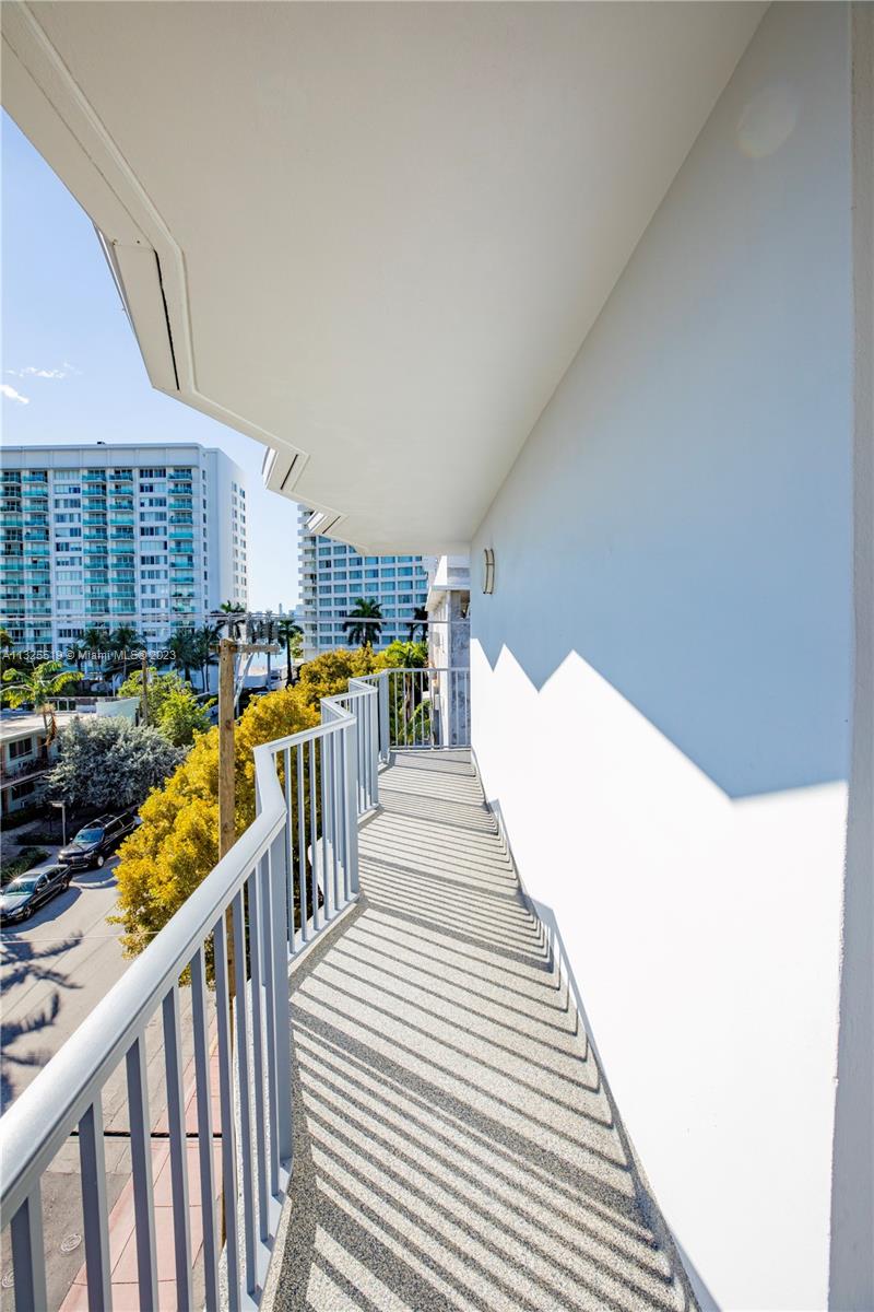 Photo 19 of 24 of 1100 Alton Rd 5A condo