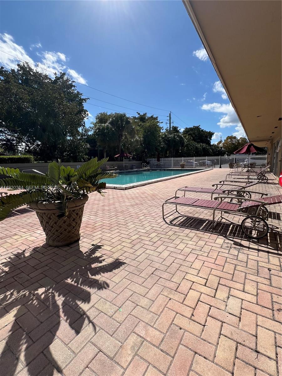 BAYVIEW PALMS CONDO - Residential