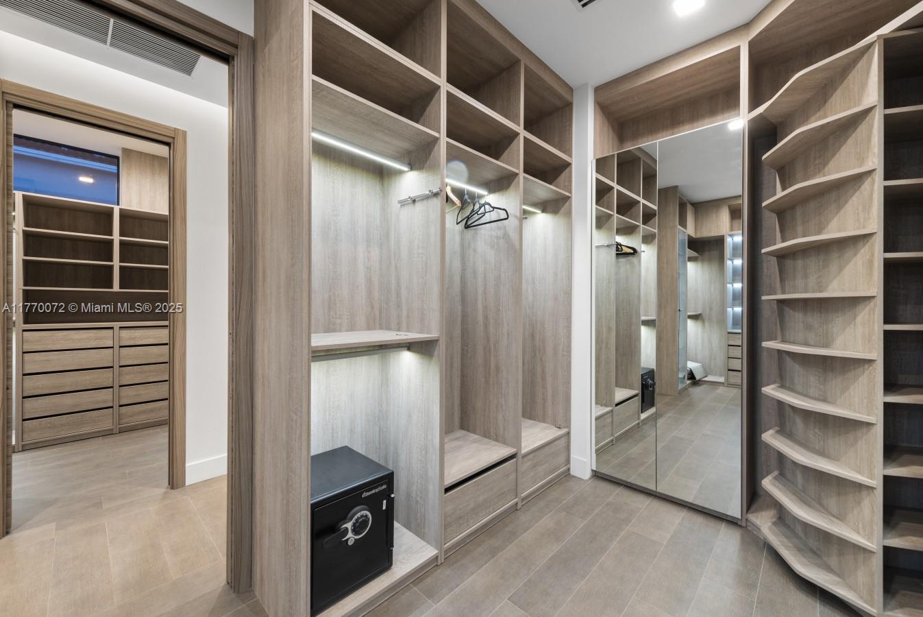 CORAL RIDGE - Residential Lease