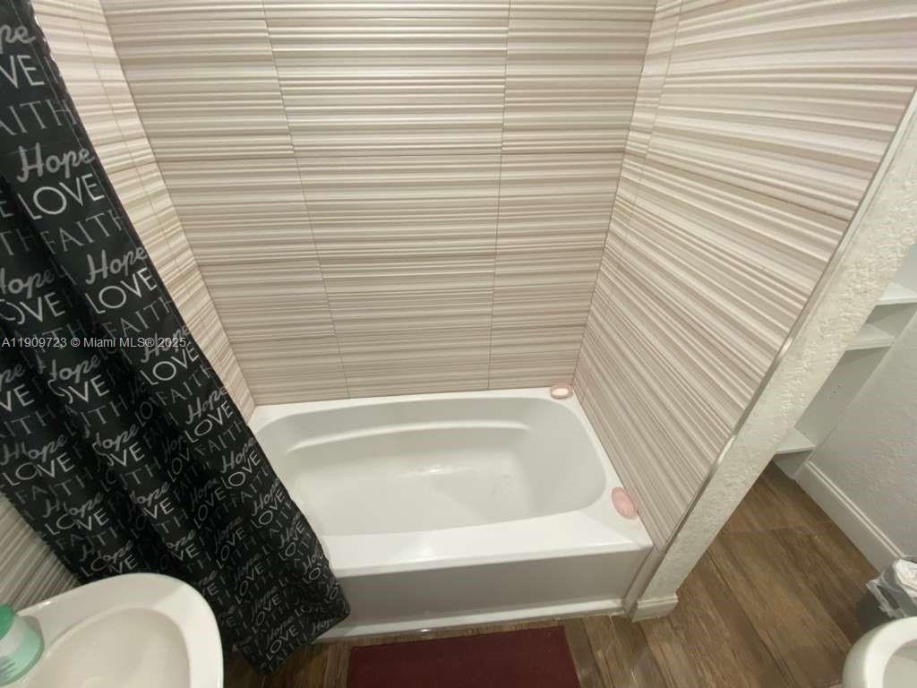 MIRAMAR ISLES SEC 1 - Residential