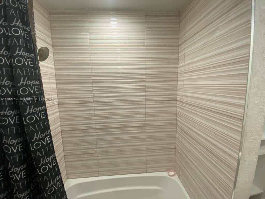 MIRAMAR ISLES SEC 1 - Residential