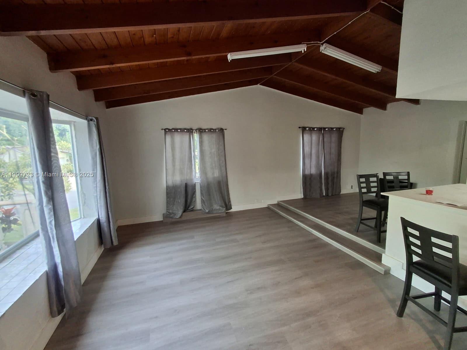 MIRAMAR ISLES SEC 1 - Residential