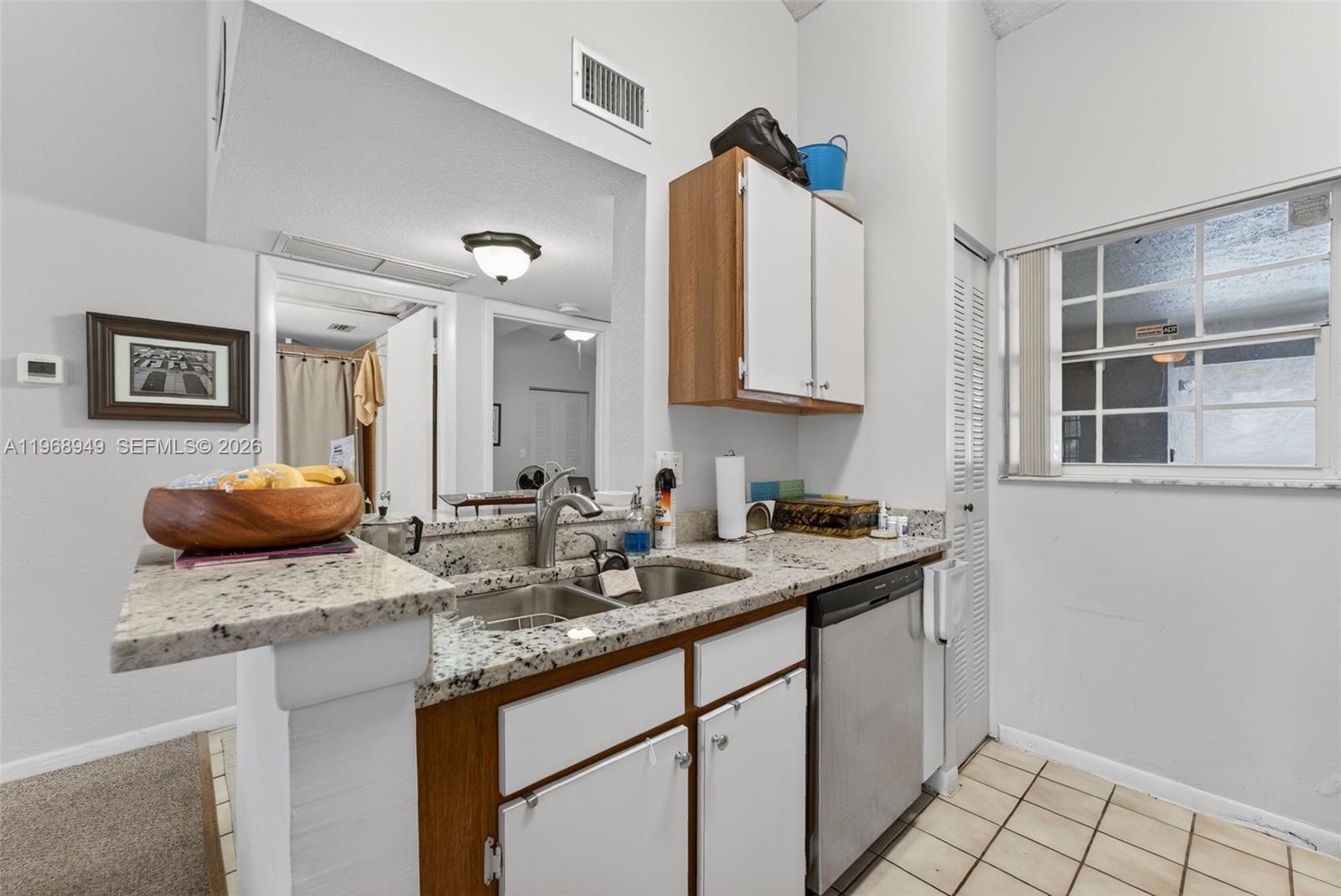 LAKEVIEW CLUB CONDO - Residential