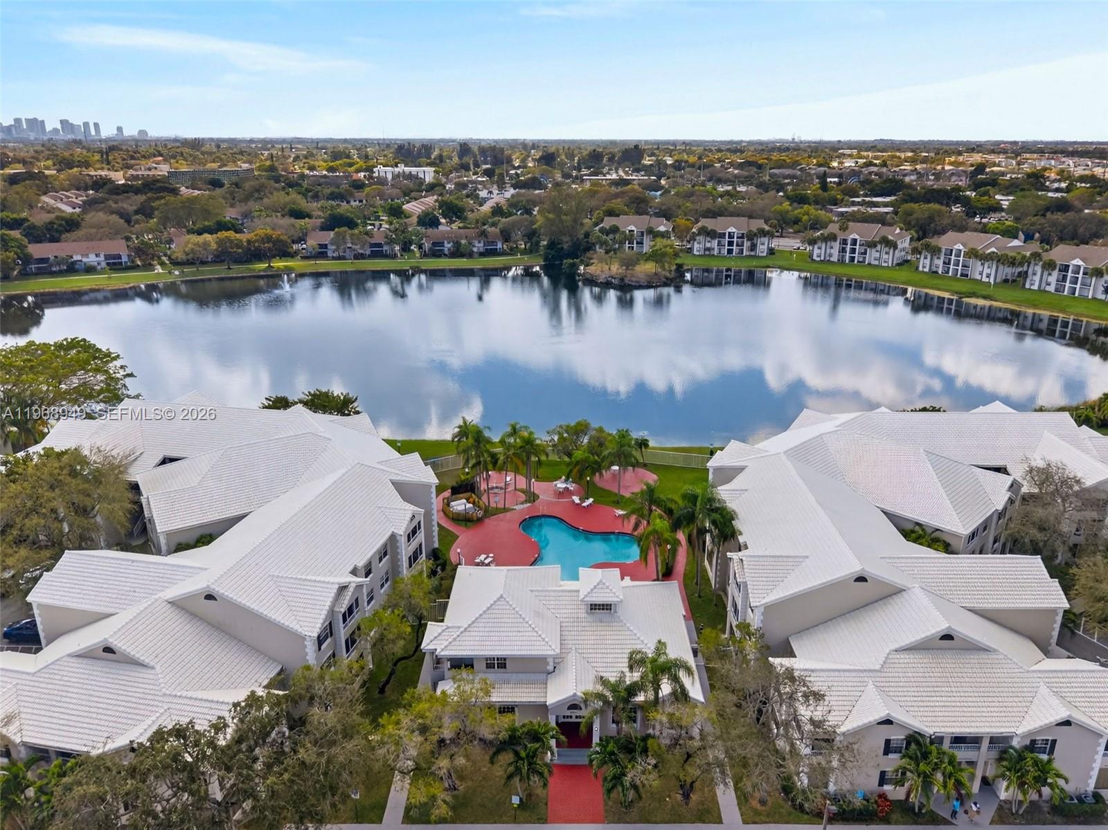 LAKEVIEW CLUB CONDO - Residential