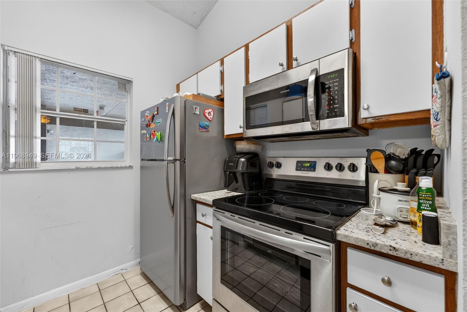 LAKEVIEW CLUB CONDO - Residential