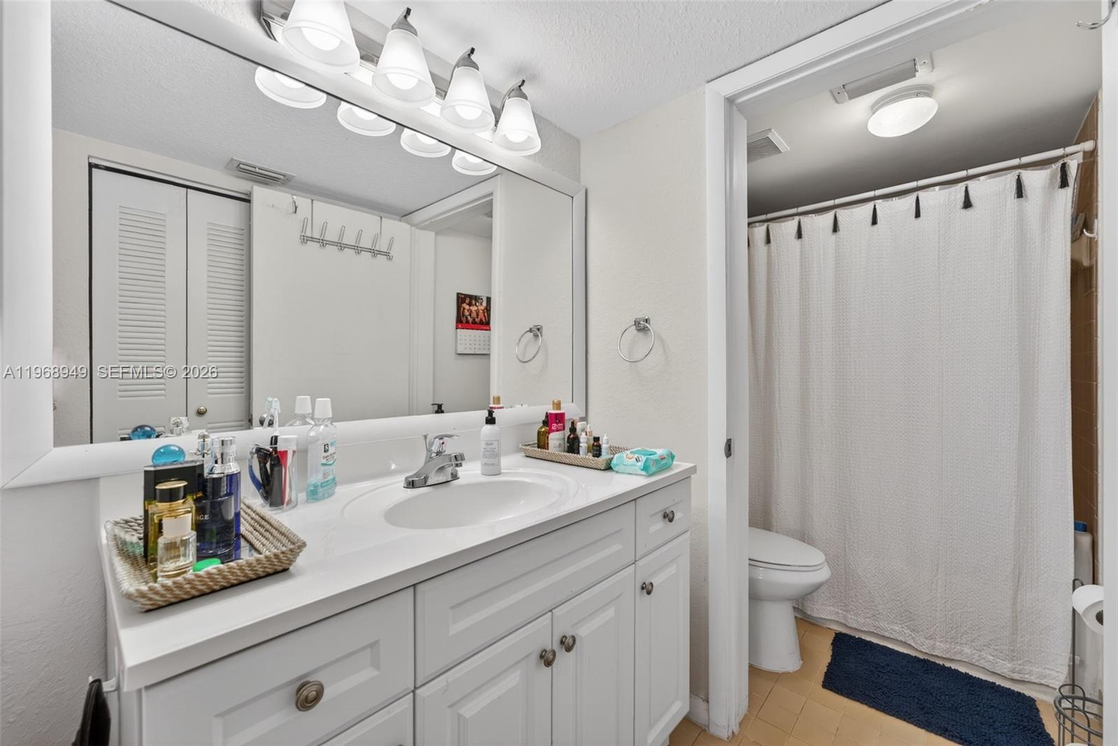 LAKEVIEW CLUB CONDO - Residential