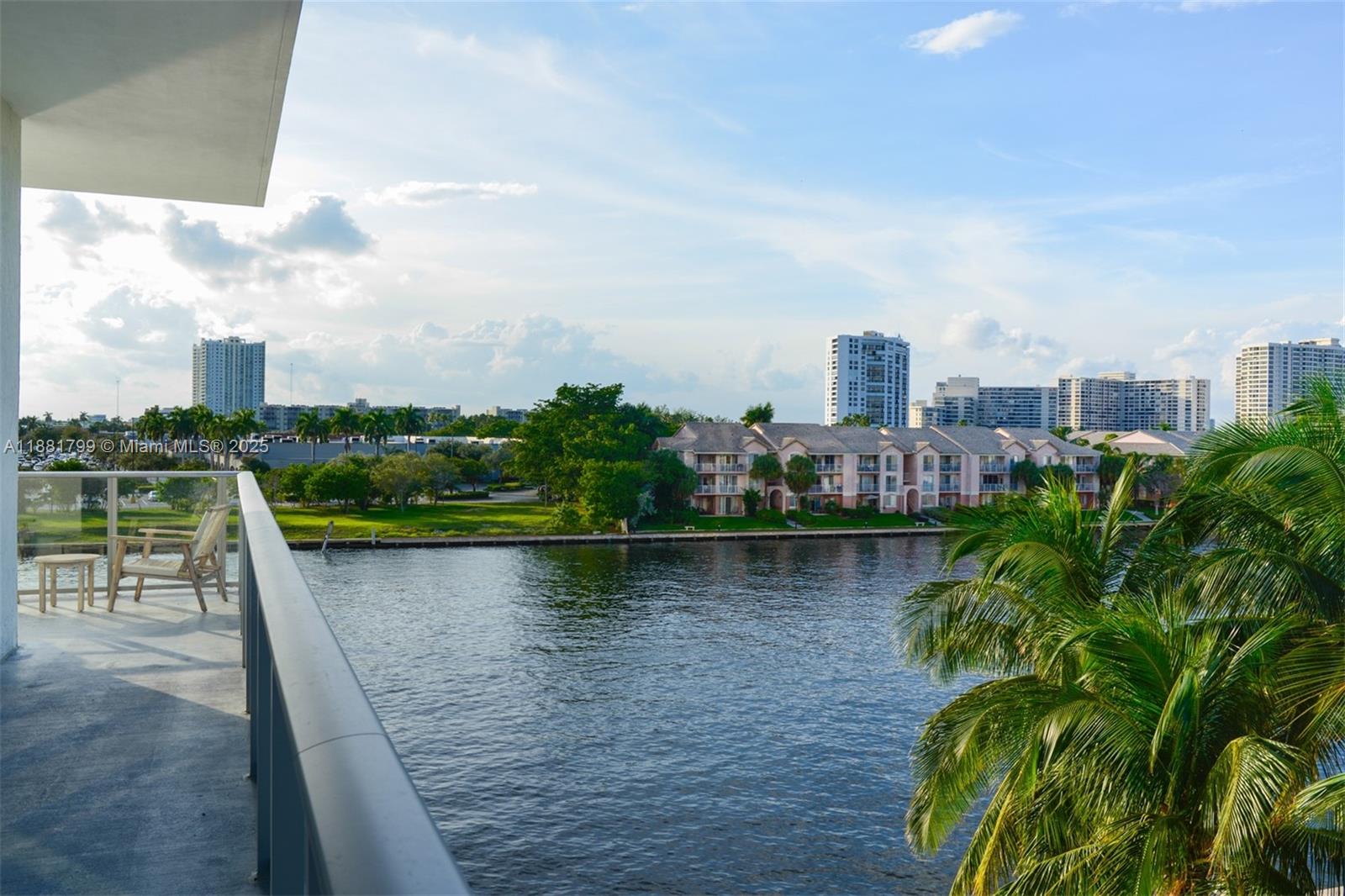 4010 S Ocean Dr R302
