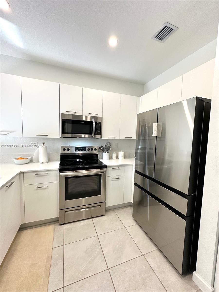 GOLF PARK SEC 1 - Residential Lease