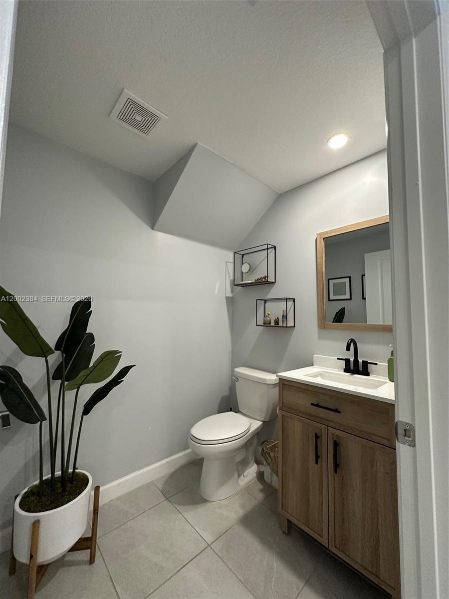 GOLF PARK SEC 1 - Residential Lease