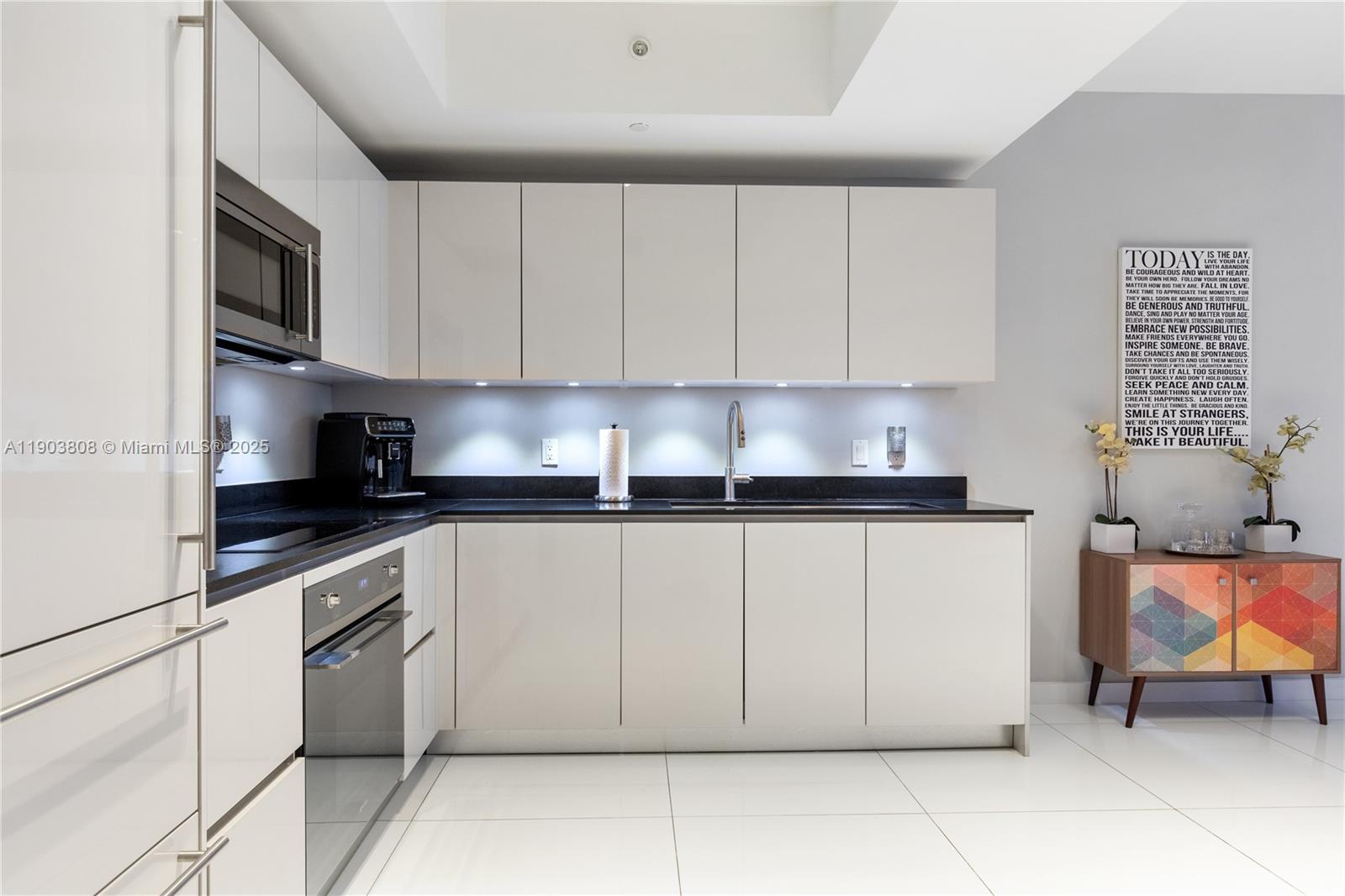 1010 BRICKELL CONDO - Residential