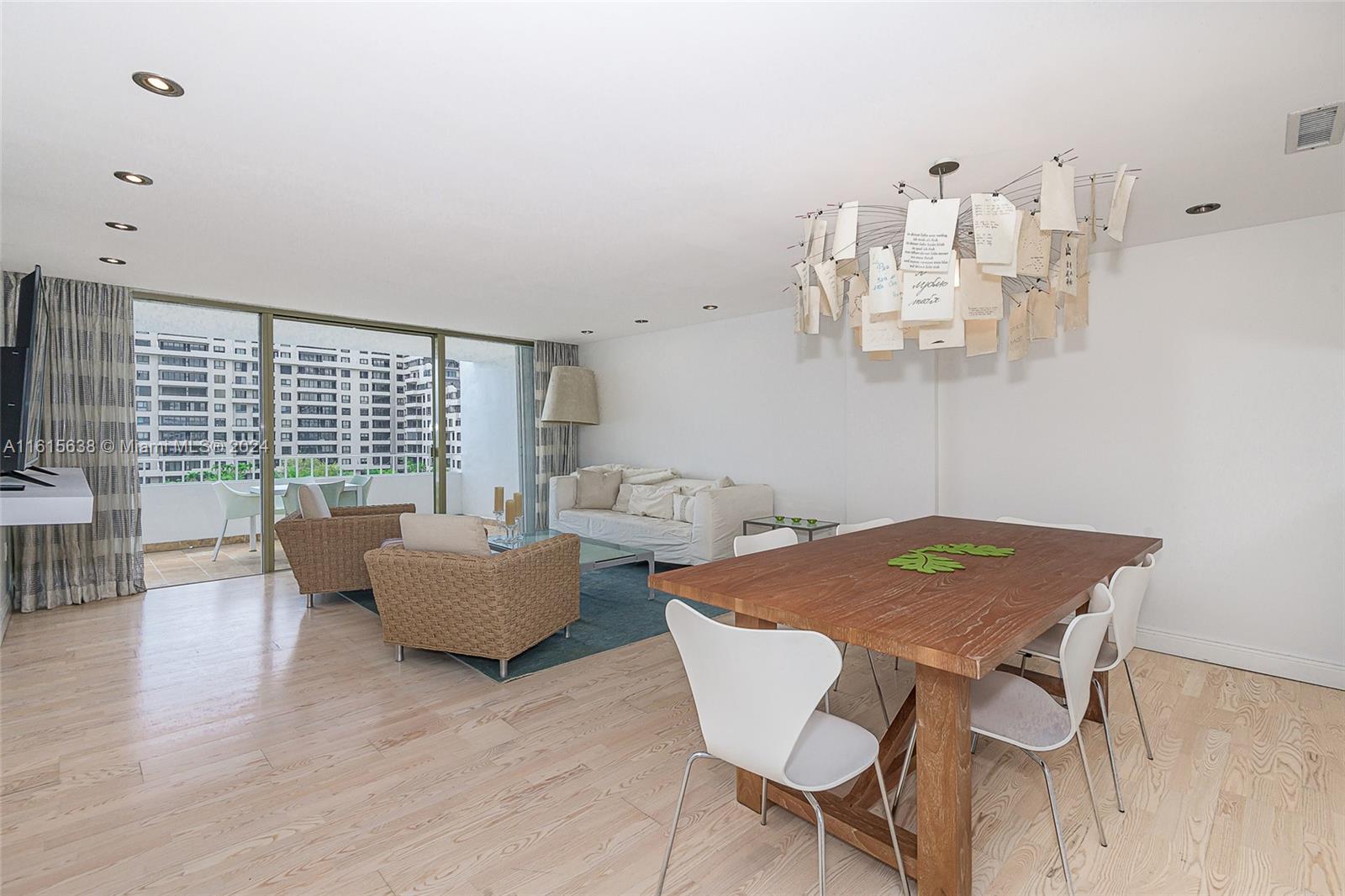 Property for Sale at 199 Ocean Lane Dr 611, Key Biscayne, Miami-Dade County, Florida - Bedrooms: 2 
Bathrooms: 2  - $1,140,000