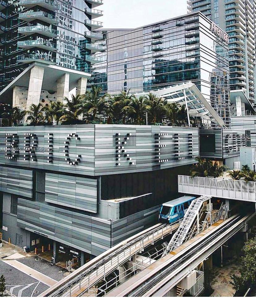 801 SMA RESIDENCES CONDO - Residential Lease