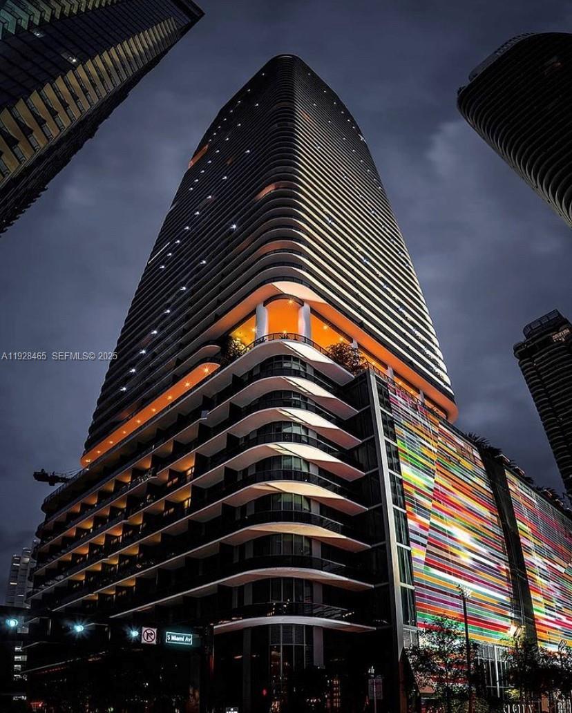 801 SMA RESIDENCES CONDO - Residential Lease