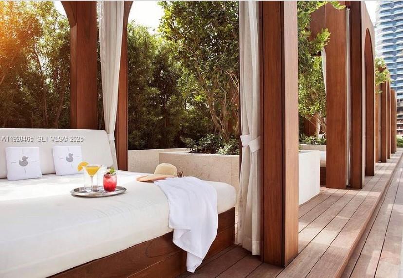 801 SMA RESIDENCES CONDO - Residential Lease