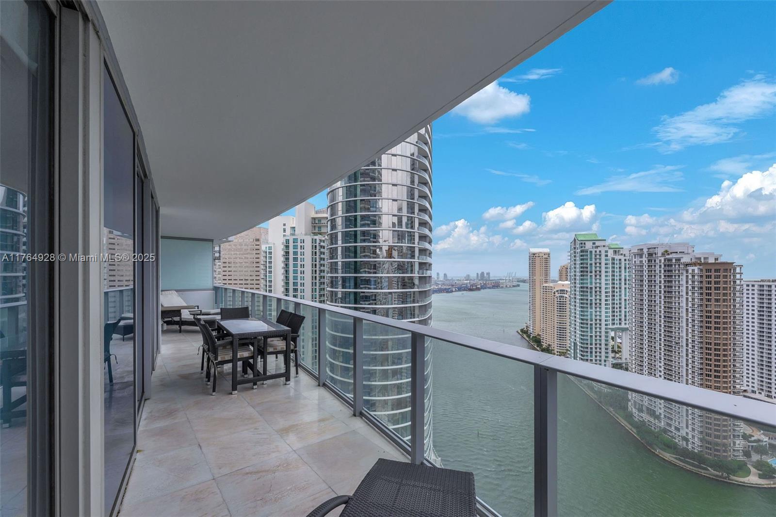 200 Biscayne Boulevard Way 3507, Miami, Broward County, Florida - 2 Bedrooms  
3 Bathrooms - 