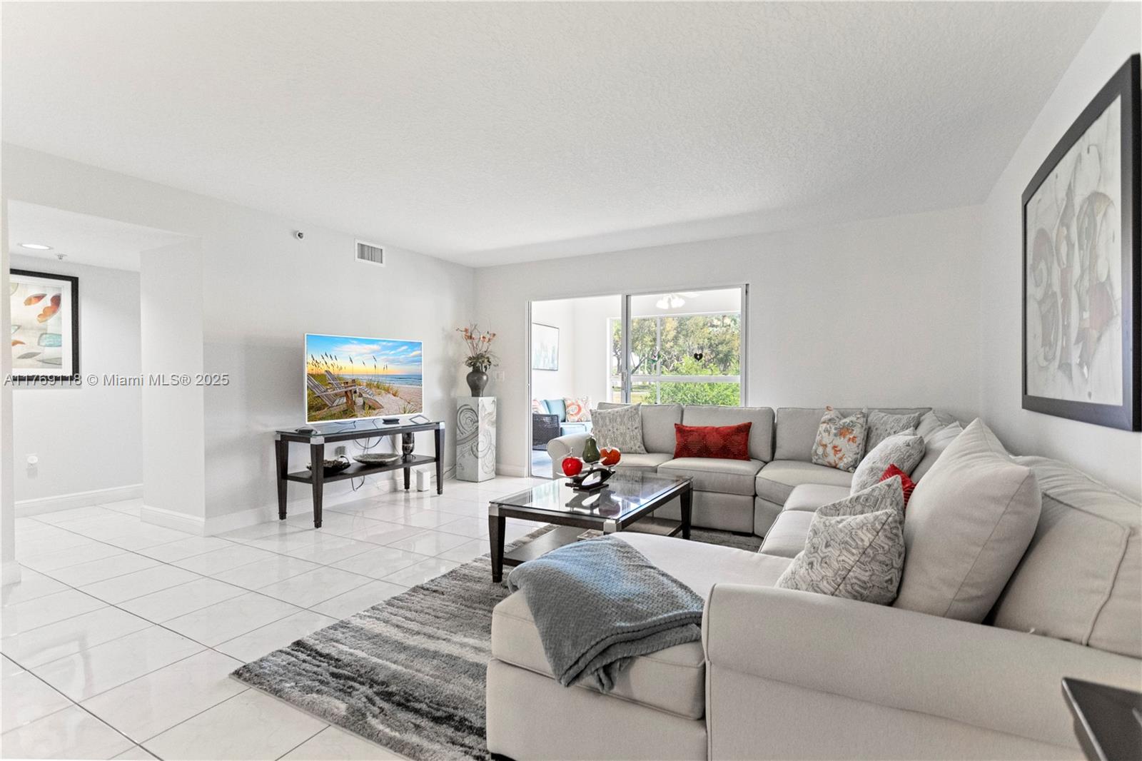 Coral Lakes - Residential