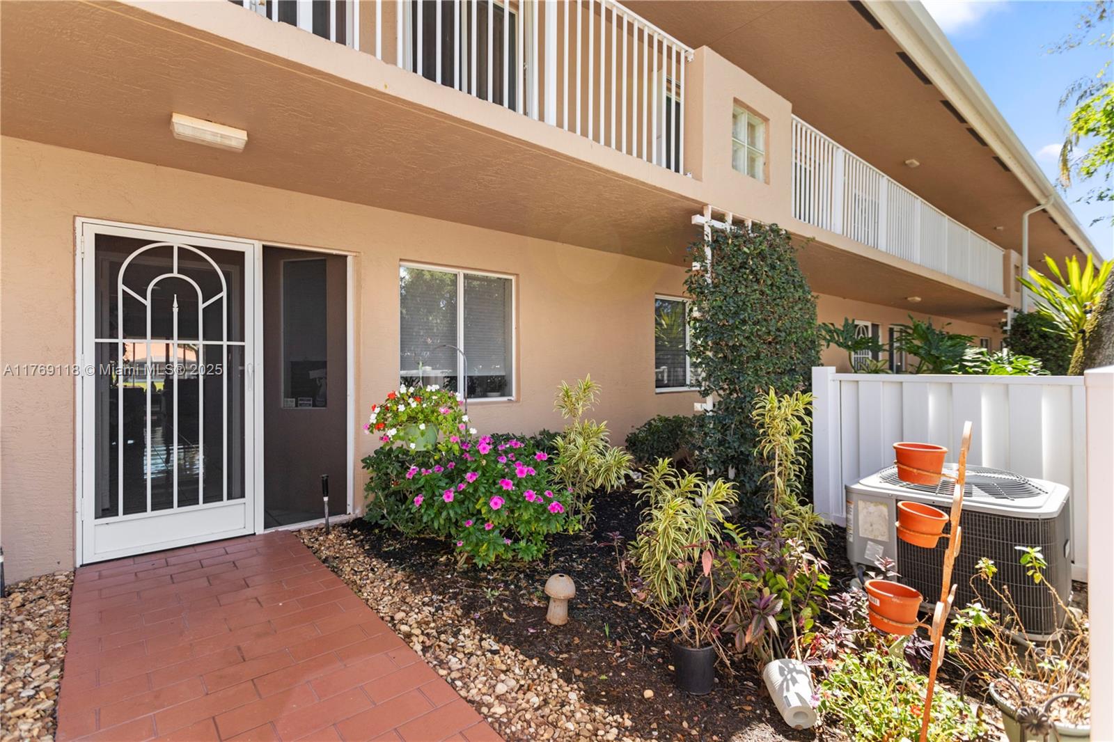 Coral Lakes - Residential