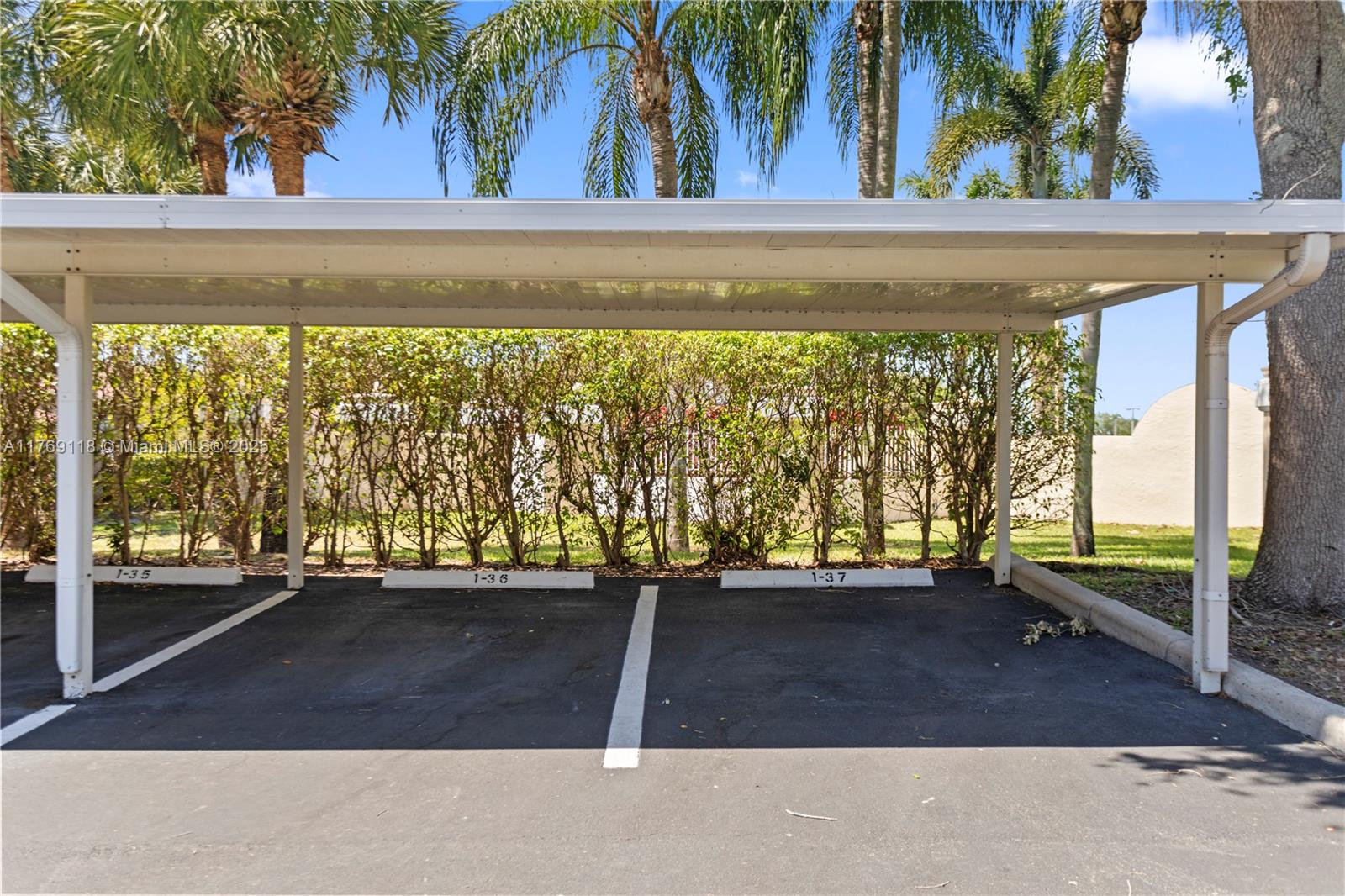 Coral Lakes - Residential