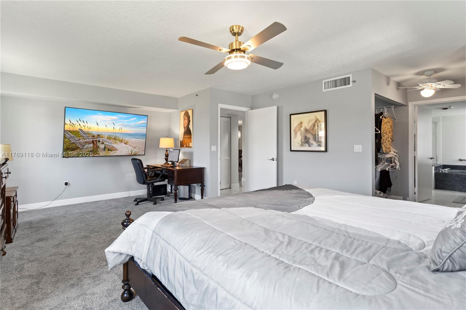 Coral Lakes - Residential